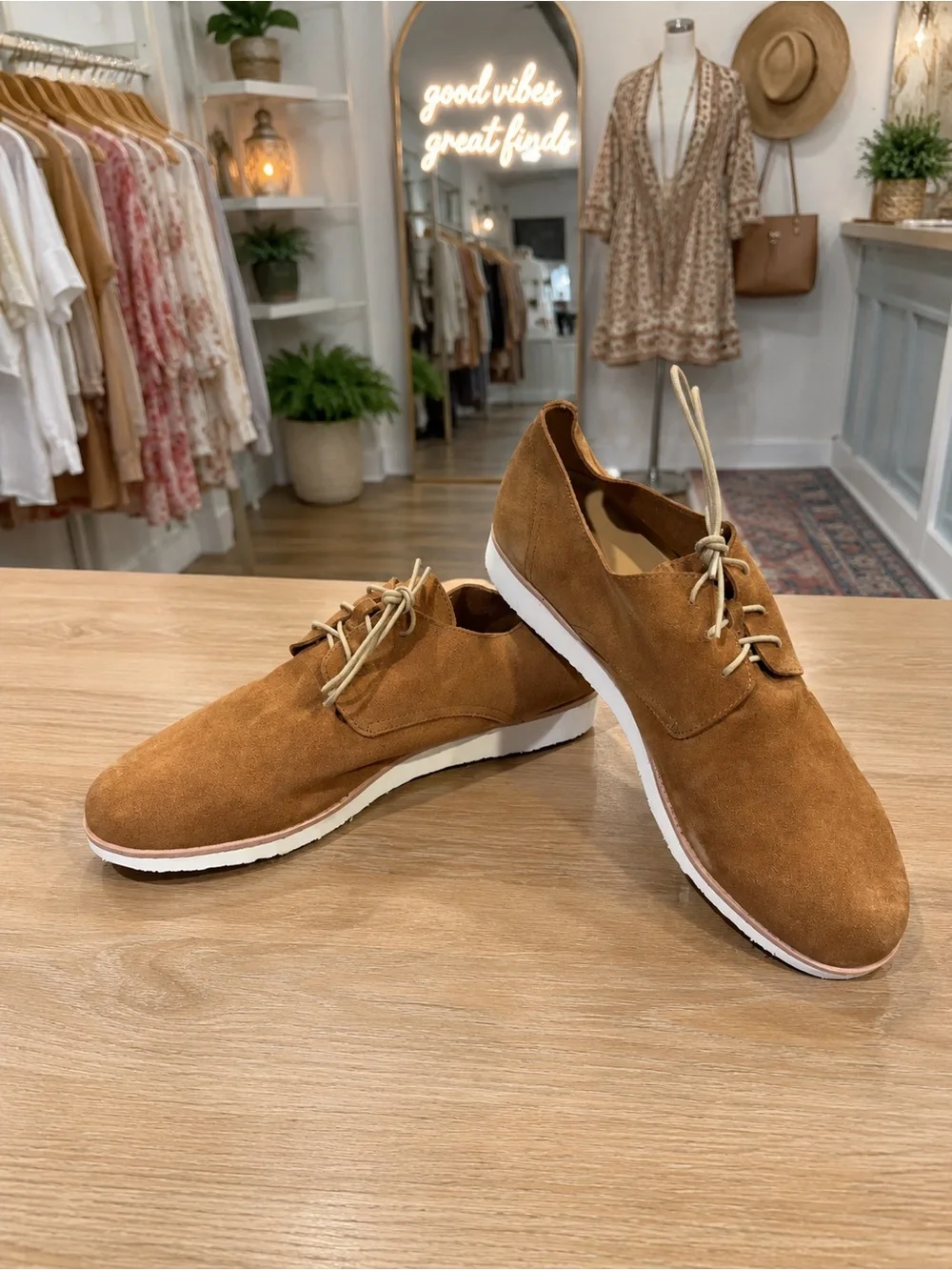 Nisolo Lightweight Flex Derby Tan Suede Shoes Men’s 10.5 NWT